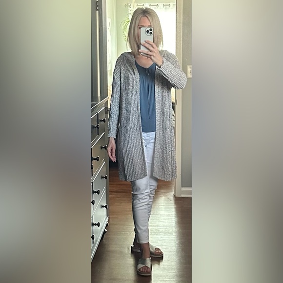 One Grey Day cardigan. Size XS. Grey, pink, cream. NWT - Picture 5 of 6